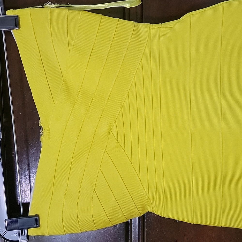 Yellow bandage dress - Picture 10 of 10